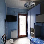 Glamour House