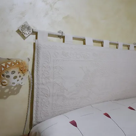 Glamour House